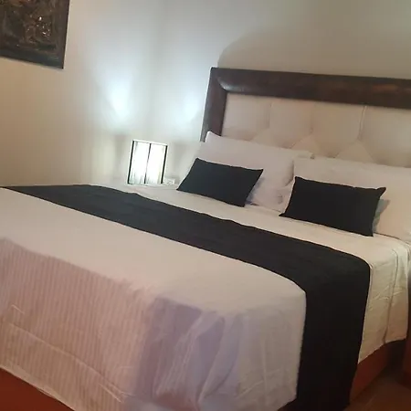 Villafonzie Adults Only Gayfriendly Bed & Breakfast